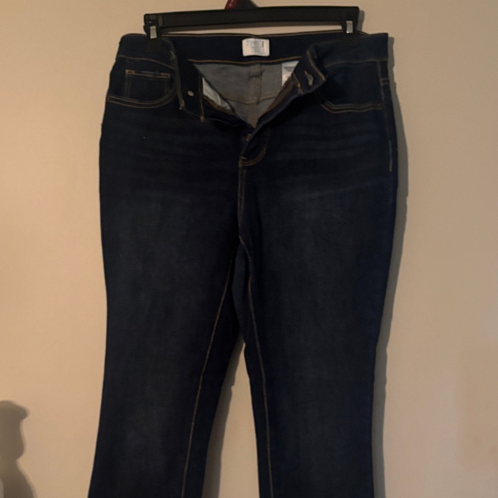 Dark Blue Women’s Jeans with Contrast Stitching